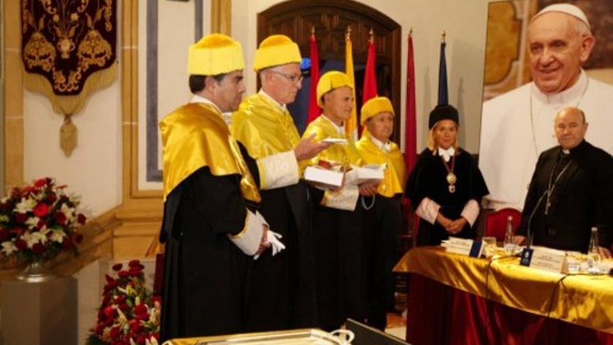 Nuevos Doctores Honoris Causa por la UCAM, René Verdonk y Juan Carlos Izpisua