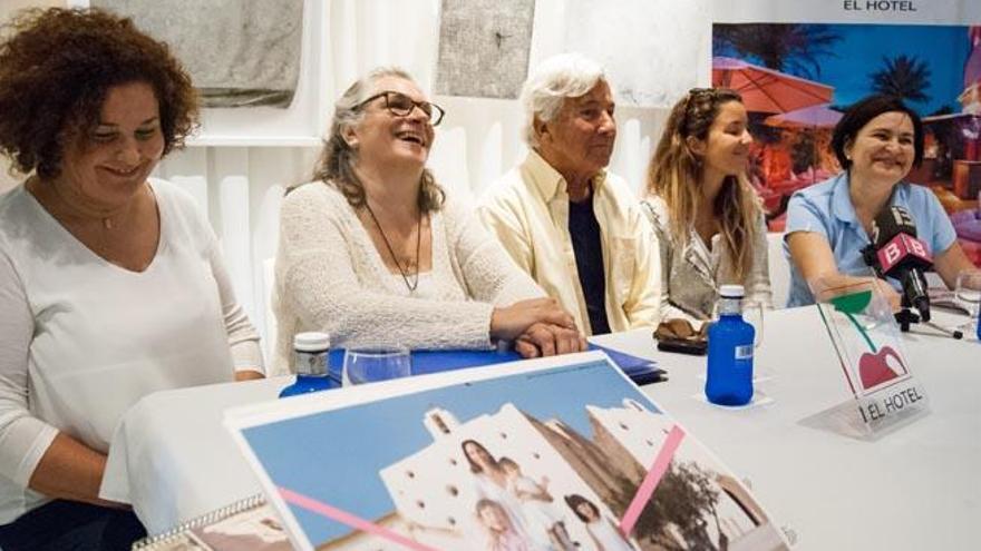 Carmen Bonet, Alba Pau, Ricardo Urgell, Iria Urgell y Susi Fresneda, en la presentación.