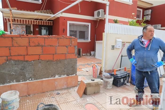 Limpian Los Alcázares tras las fuertes lluvias de los últimos días