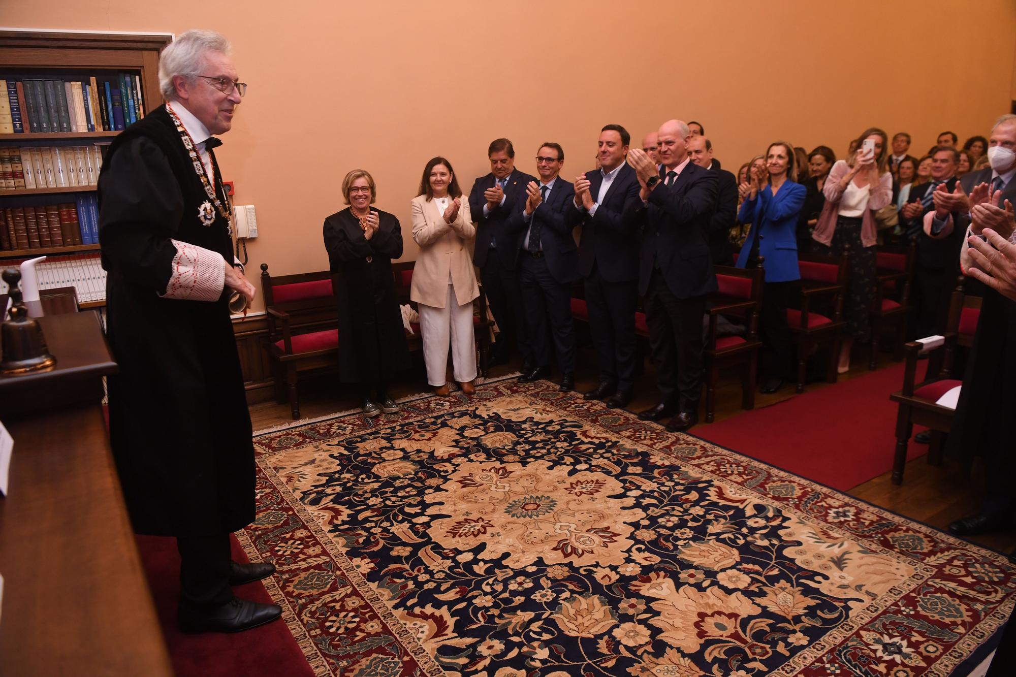 Miguel Ángel Cadenas ingresa en la Real Academia Gallega de Jurisprudencia