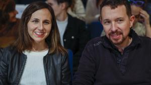 La secretaria general de Podemos, Ione Belarra, junto al ex vicepresidente del Gobierno Pablo Iglesias,