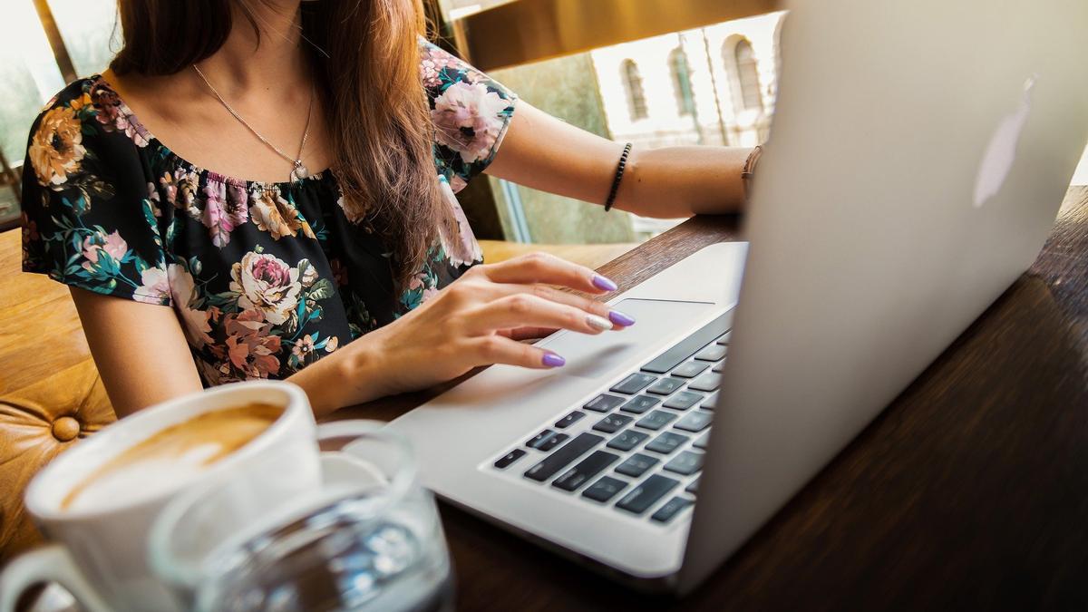 El teletrabajo ha acentuado las dinámicas de estrés entre muchos jóvenes.