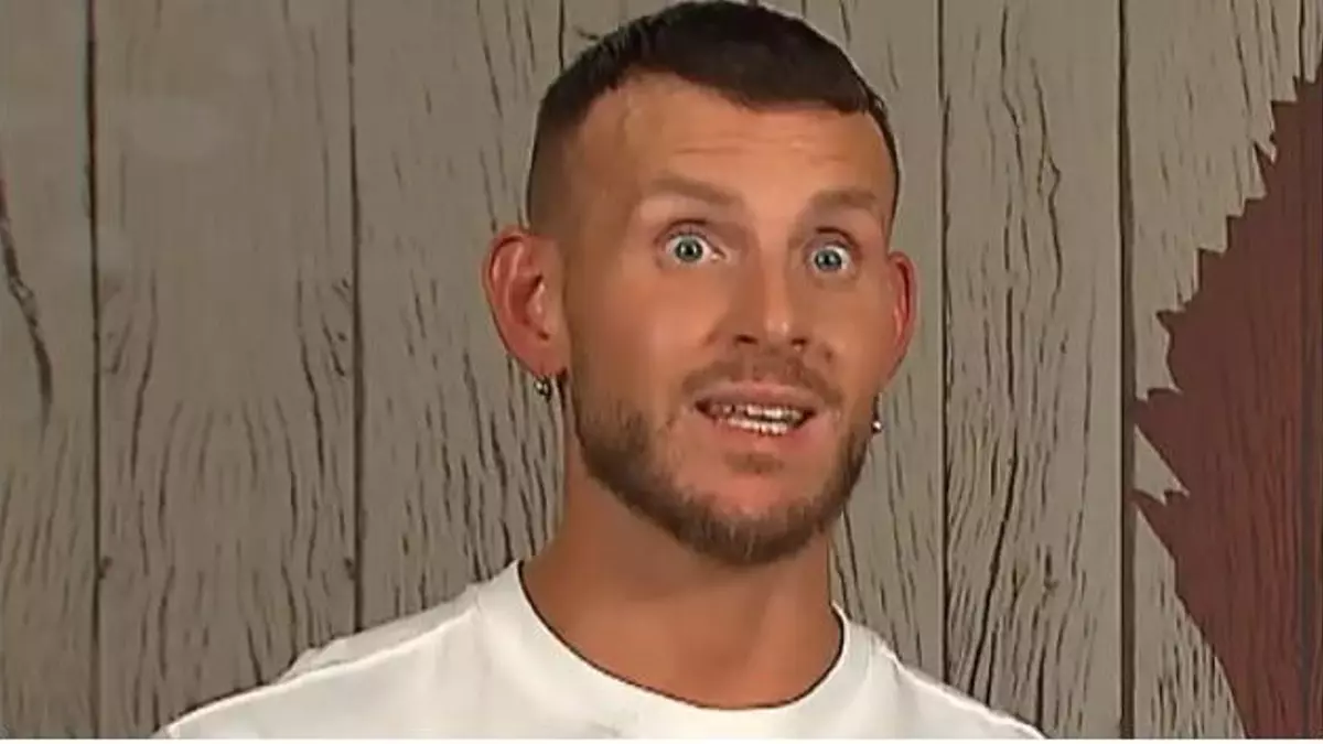 Un ucraniano de Barcelona revela en ‘First dates’ los problemas con su sexualidad: "No me hablo con mis padres porque soy gay"