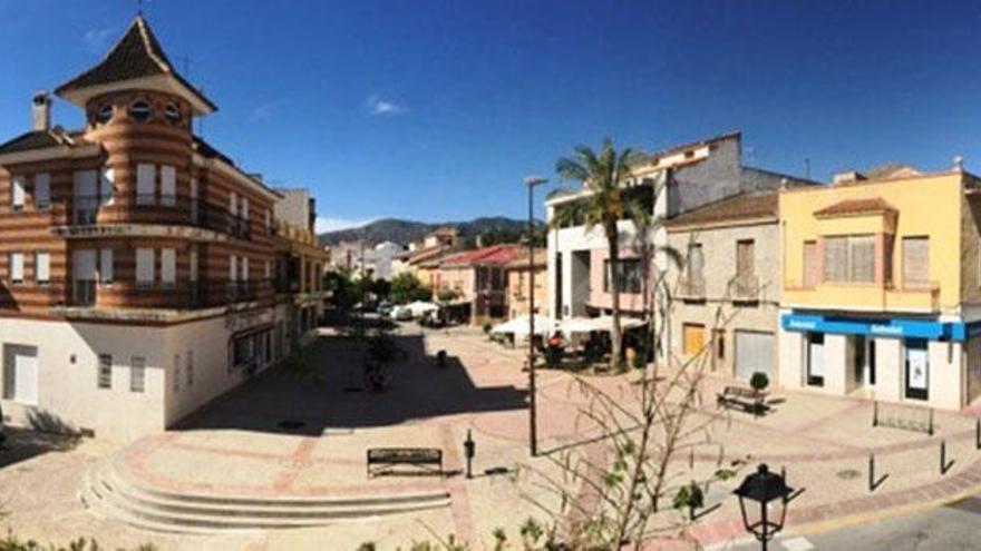 «El Ayuntamiento quiere reforzar el comercio local de La Romana»