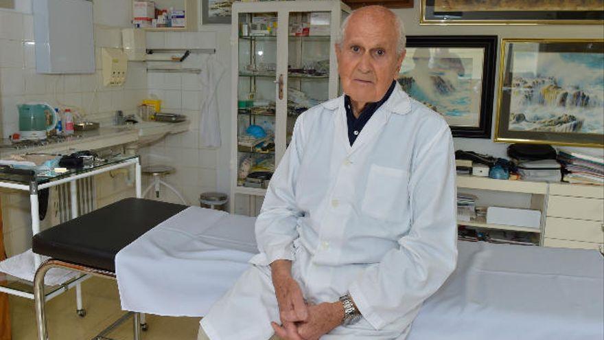 El médico de medicina general, Manuel Lezcano, en imagen de archivo. ANDRÉS CRUZ
