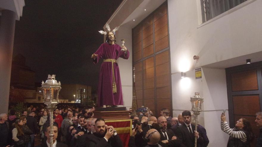 Traslado del Señor de la Cena a San Julián previo al vía crucis de la Agrupación