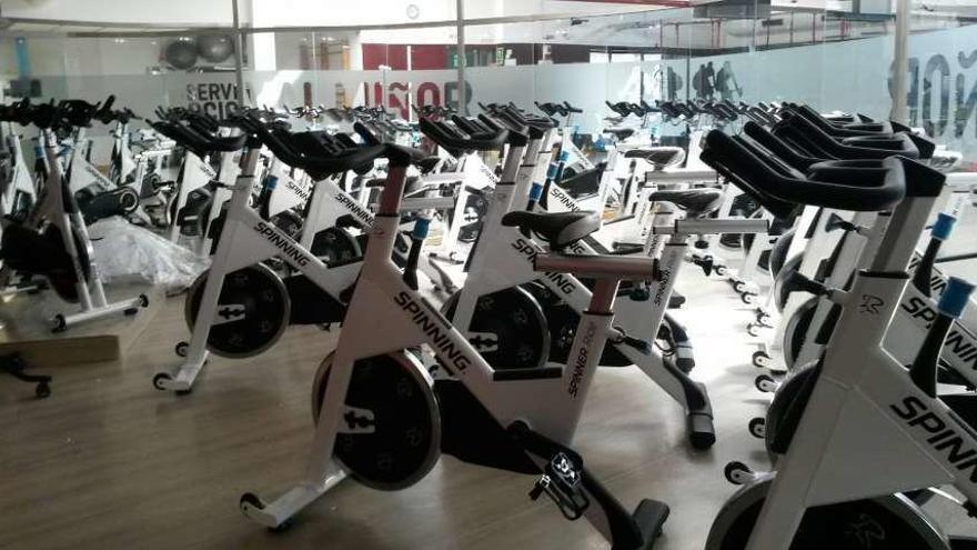 Las bicicletas de spinning están en el centro, pero no se han resuelto otras deficiencias, según los usuarios.