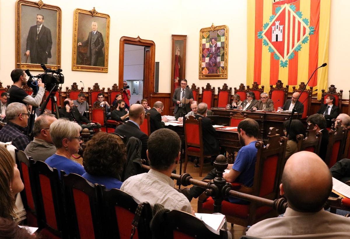 El ple de l’Ajuntament de Terrassa aprova definitivament la municipalització de l’aigua.