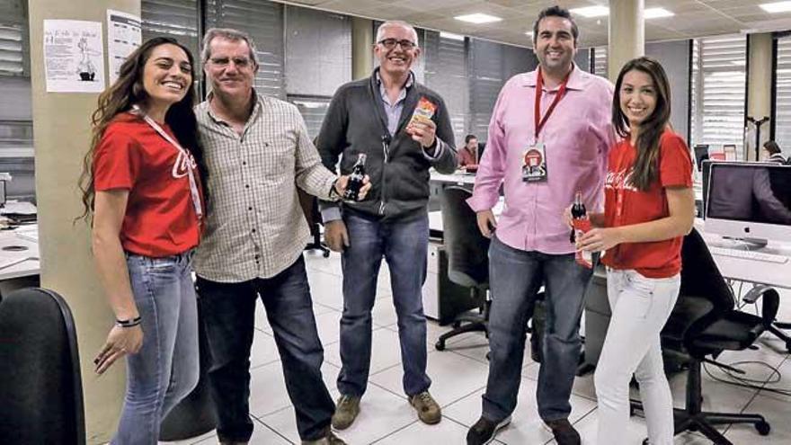 Coca-Cola visita la redacción de Diario de Mallorca