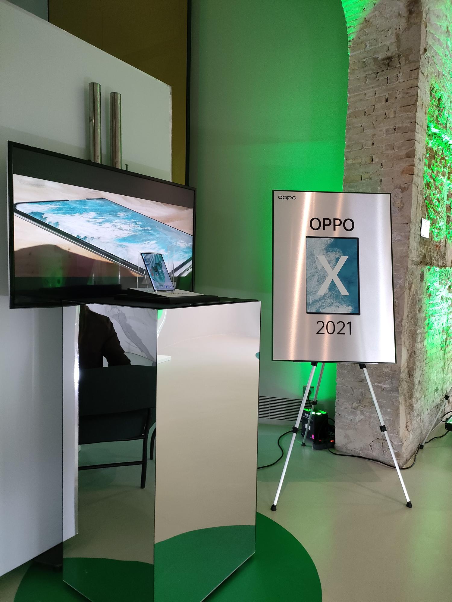 Así es el OPPO X 2021: el primer móvil enrollable