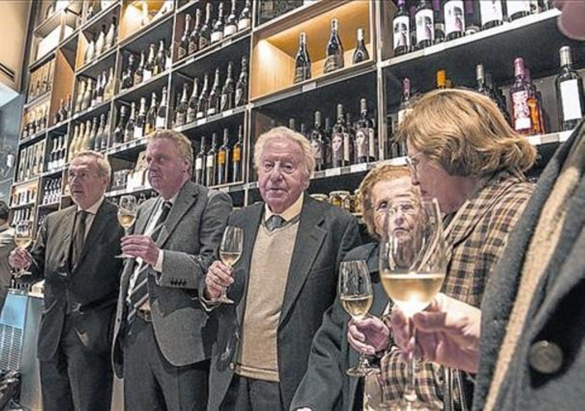 Reunió 8 La família Ferrer, a l’estrena de Tannic. Reunió 8 La família Ferrer, a l’estrena de Tannic.