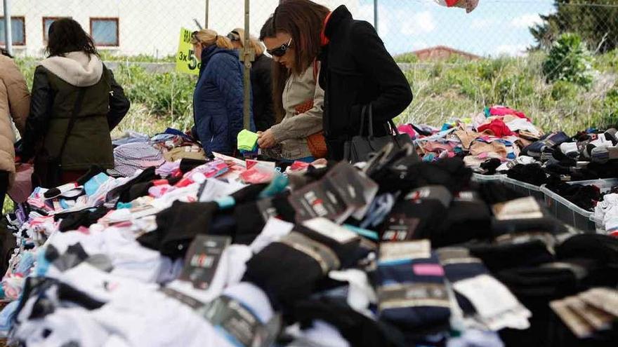 El mercadillo de Ifeza se celebrará este martes pese a ser jornada festiva