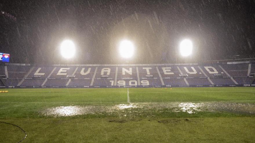 La lluvia sobre el Ciutat de València.