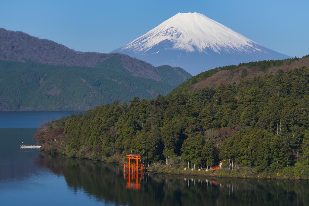 Lago Ashi y templo Hakone