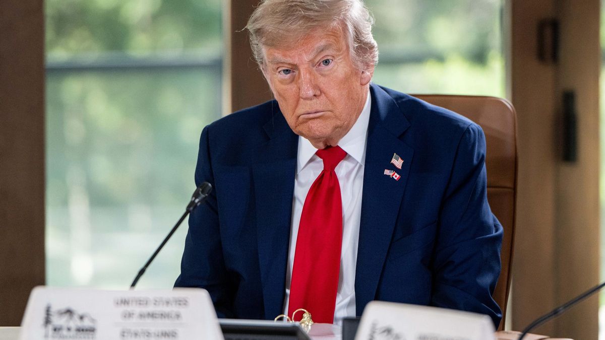 Trump descarta matar al líder supremo de Irán "por ahora"