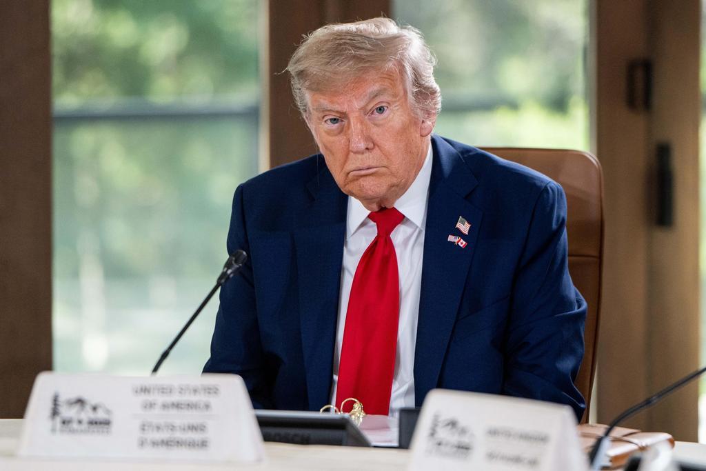 Trump: "No vamos a matar al ayatolá Jameneí, al menos por ahora"