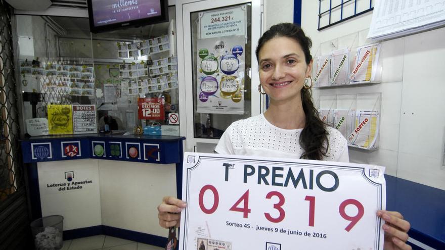 María del Carmen Suárez, este viernes en el interior de su establecimiento