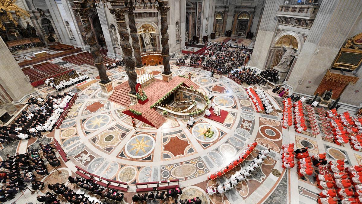 Una imagen de la ceremonia en la Basílica de San Pedro.