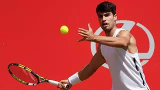 Alcaraz debutará en Queen's contra el australiano Adam Walton por la baja de Davidovich