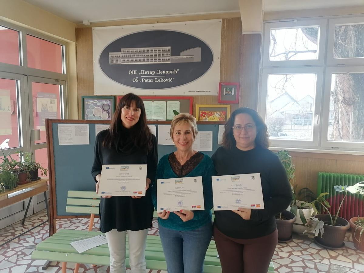 Visita de profesores del CEIP Benyamina a un colegio de Serbia