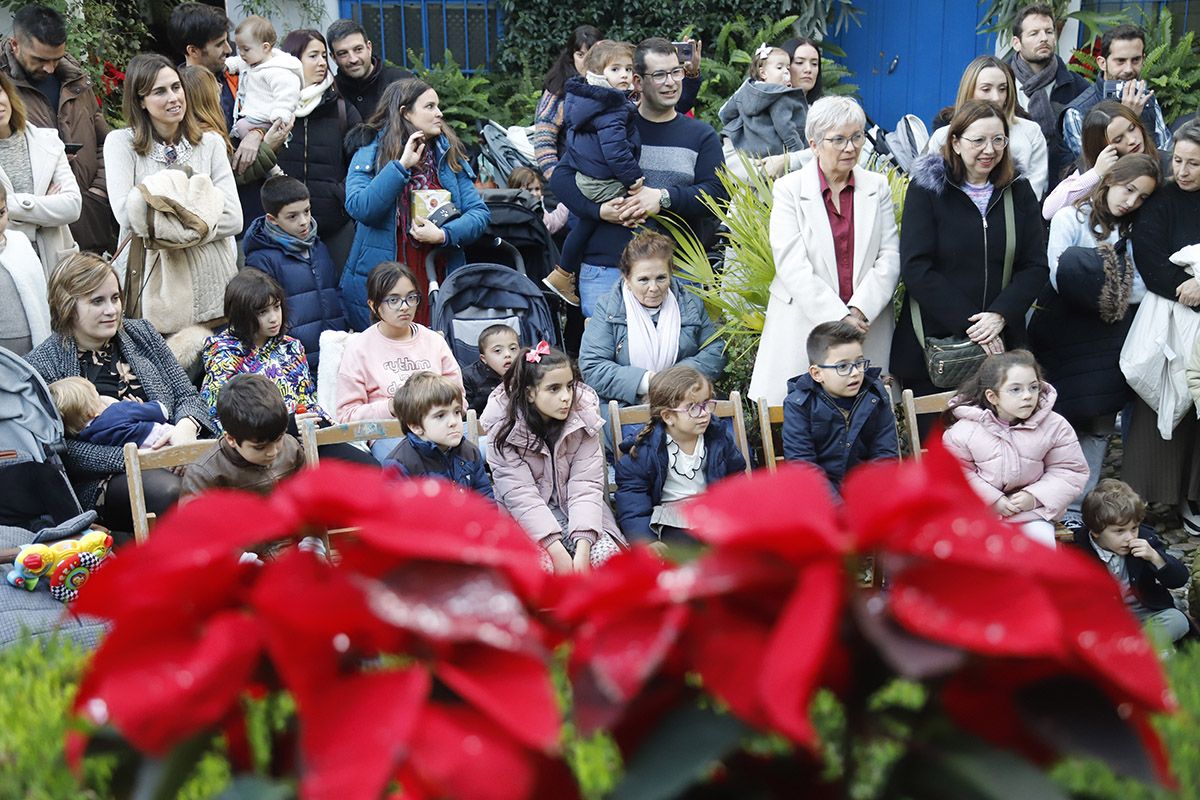 Cuentos en los Patios por Navidad para los niños