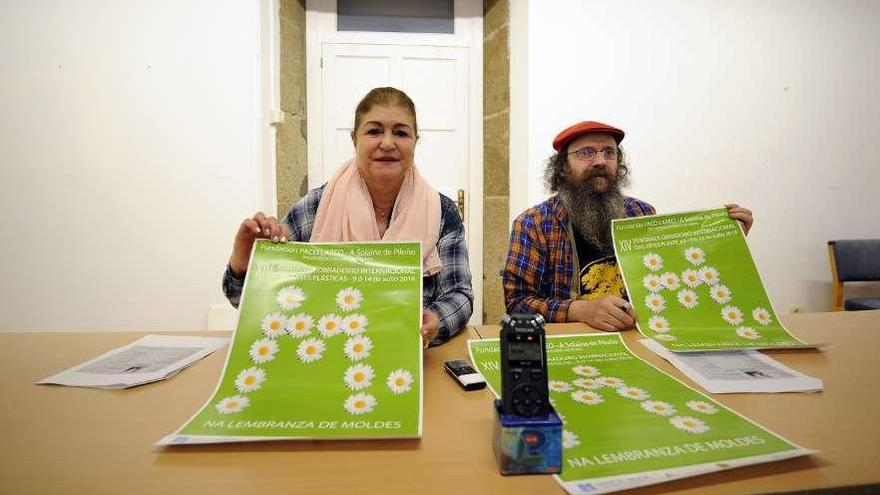 Carmen Lareo y Damián Paío, ayer, en el Museo Municipal Ramón Aller de Lalín. // Bernabé/Javier Lalín