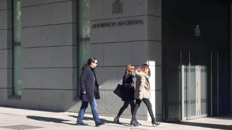 El presidente de Zeta entregó la tarjeta a Iglesias para evitar su divulgación