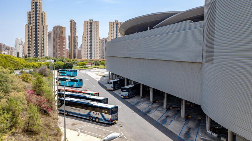 Benidorm devuelve a Ortiz más de 600.000 euros en avales por la construcción de la estación de autobuses pese a su pésimo estado