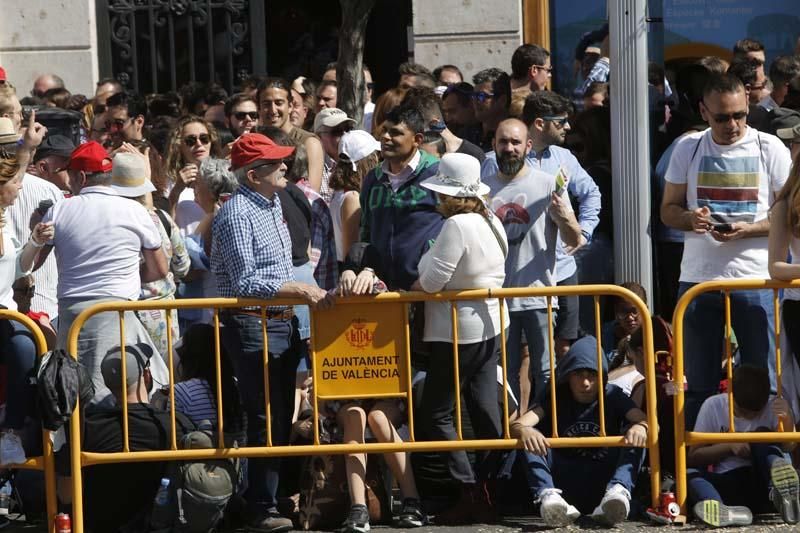 Búscate en la mascletà del 9 de marzo