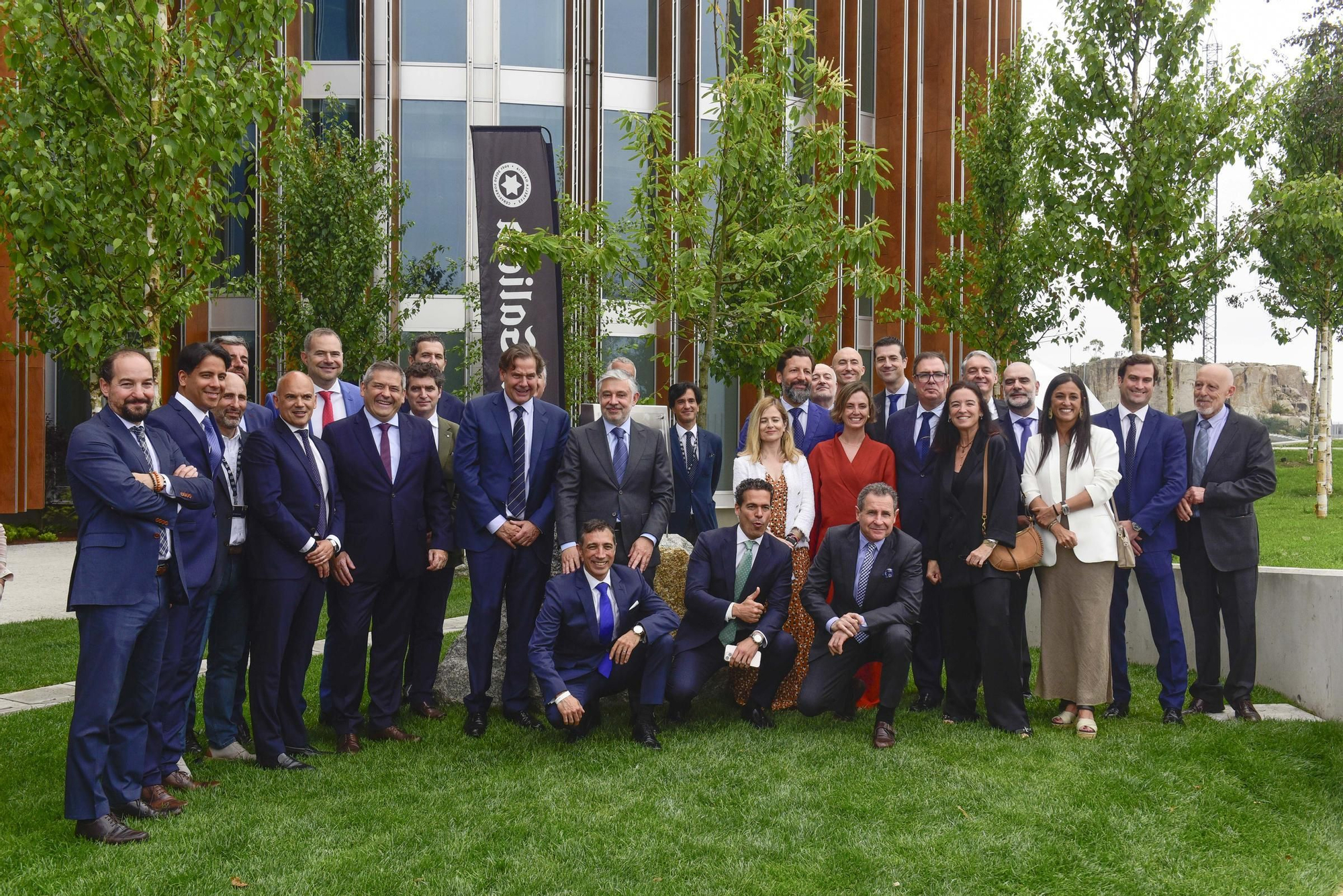 Estrella Galicia inaugura su nueva planta de producción en el polígono de Morás