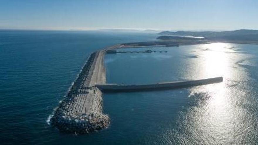 Adif inicia las obras del acceso ferroviario al puerto exterior de A Coruña con el acta de replanteo