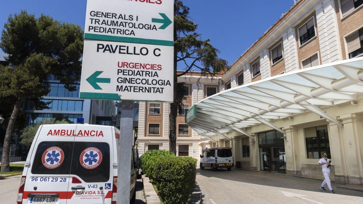 Puerta de Urgencias del Hospital General de Valencia.