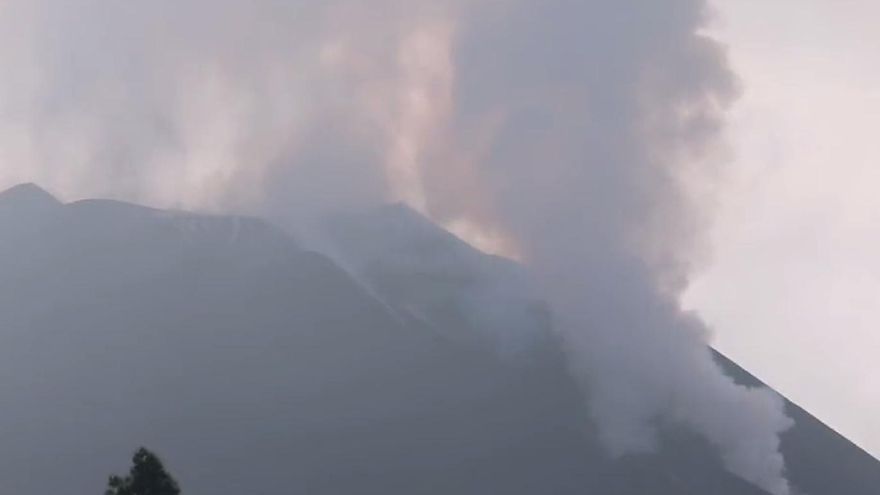 Una capa de flúor, cloro y azufre recubre las cenizas del volcán de La Palma