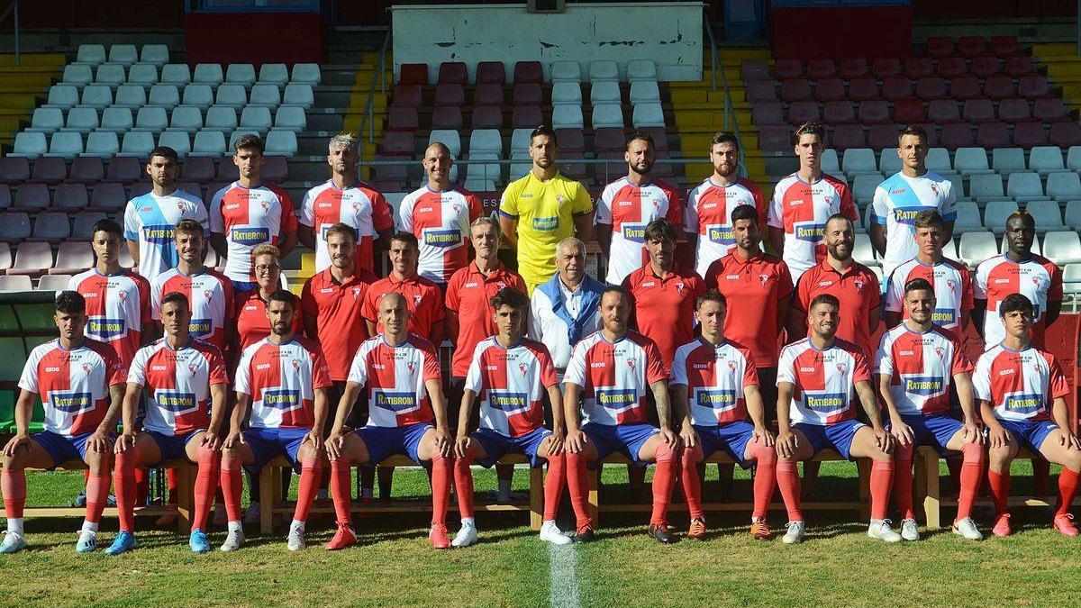 La plantilla arlequinada, pase lo que pase, es la que se recordará como la que ha puesto fin a un largo peregrinar del club por cotas no tan elevadas.