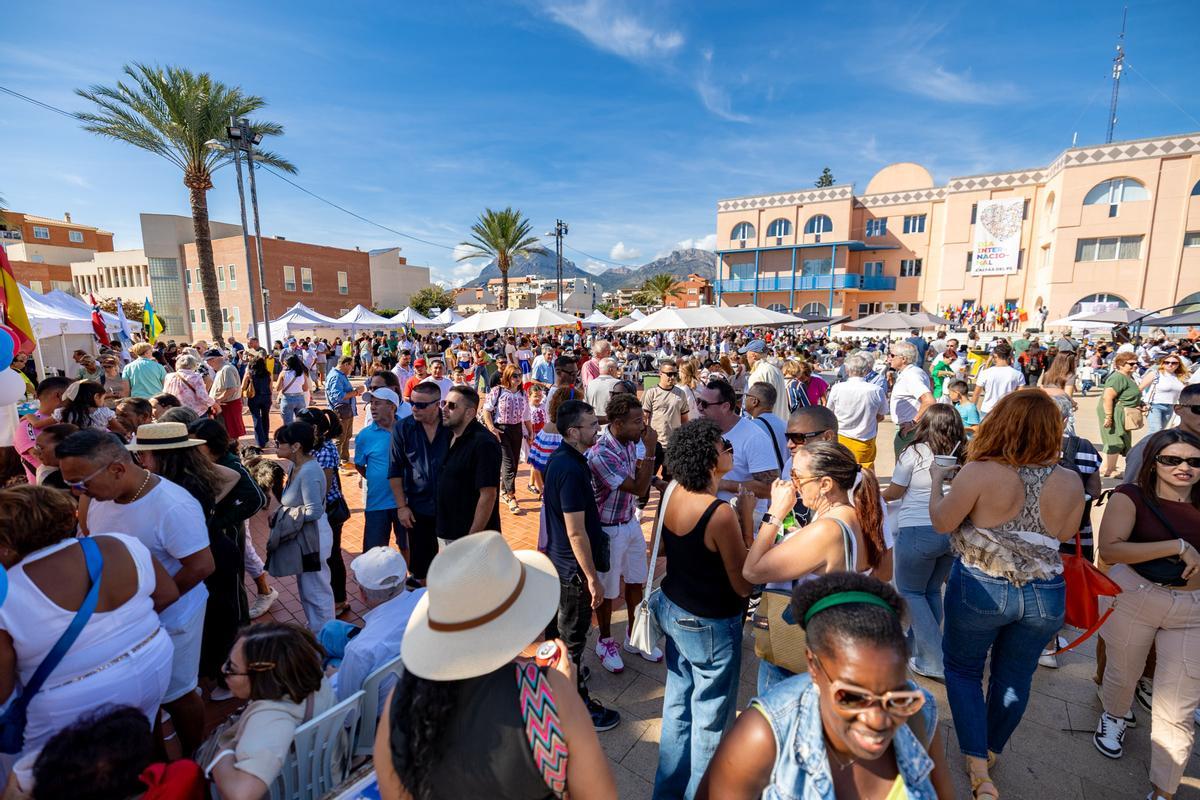 Son numerosos los estands donde el público puede disfrutar de las diferentes gastronomías del mundo.