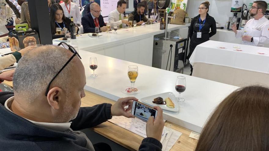 Degustaciones de choto en el estand, donde se mostraron las bondades de varios pueblos.