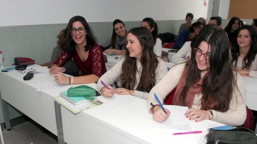 Estreno de las aulas de Enfermería