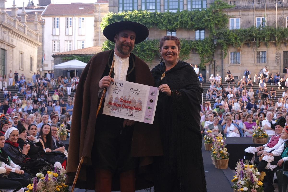 Premiados do desfile do Día do Traxe Galego nas Festas do Apóstolo Premiados do desfile do Día do Traxe Galego nas Festas do Apóstolo