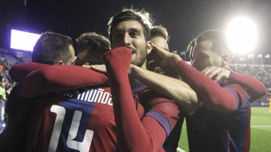 La celebración del 2-1 al Elche