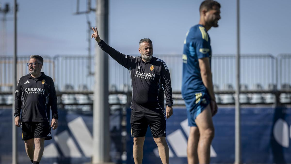 ¿Pensábamos que no iba a ser difícil? Hace un mes si decimos que vamos a estar a cuatro puntos jugando en casa lo firmábamos