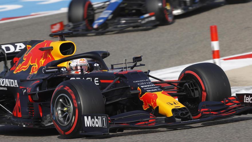 Verstappen se lleva la &#039;pole&#039; en Bahréin con Sainz octavo y Alonso noveno