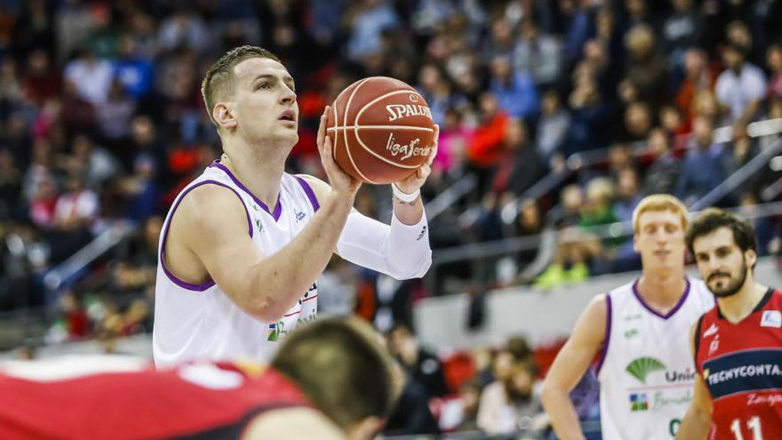 Alen Omic debutó con el Unicaja en Zaragoza