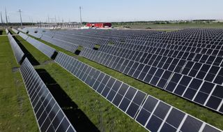 Acciona Energía financia 263 millones de euros con Cesce para construir una planta solar en Australia