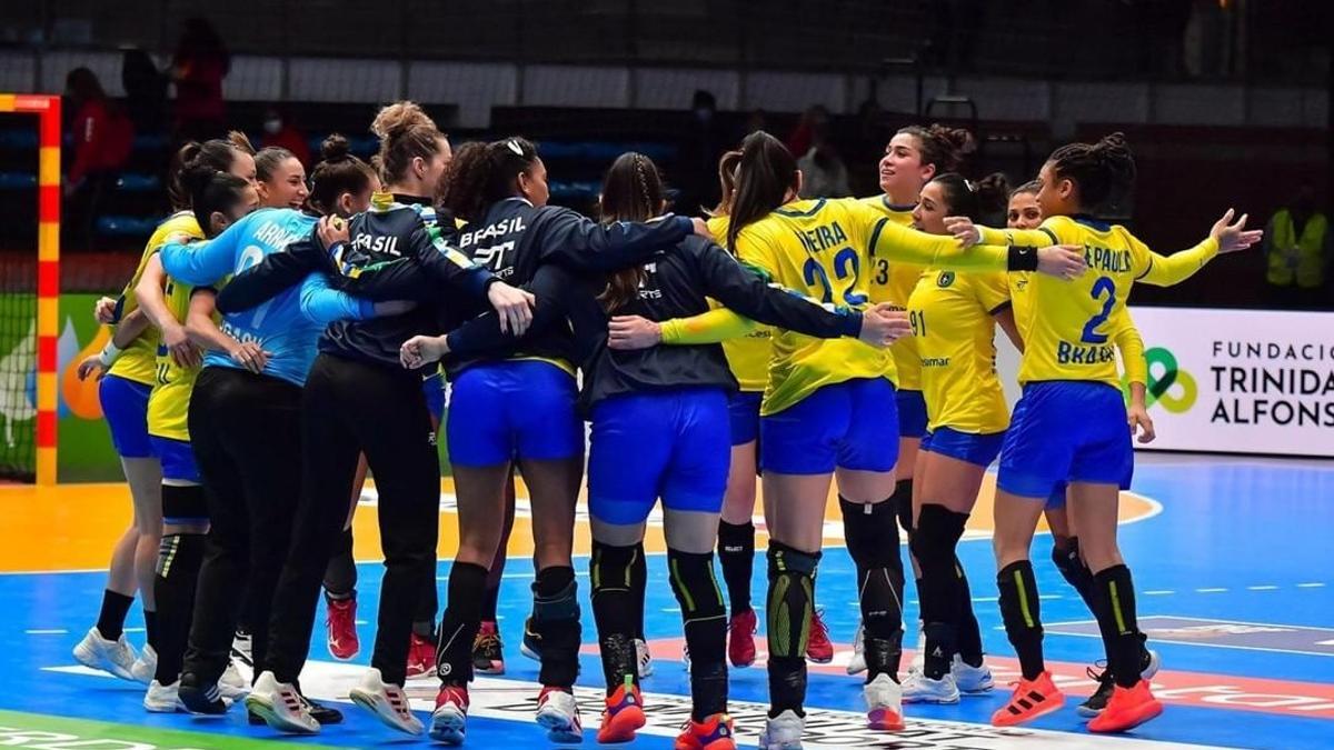 Brasil celebra su pase a cuartos de final