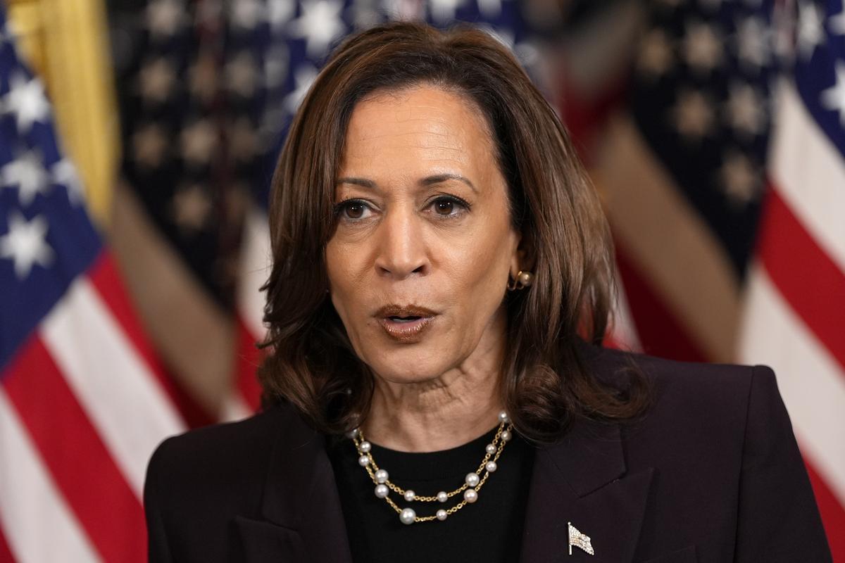 Kamala Harris, con su collar de perlas.