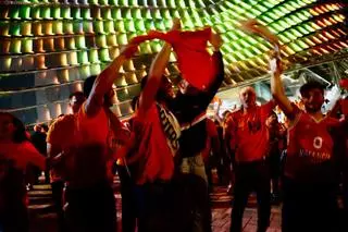 La afición taronja celebra el pase del Valencia Basket a la Final Four