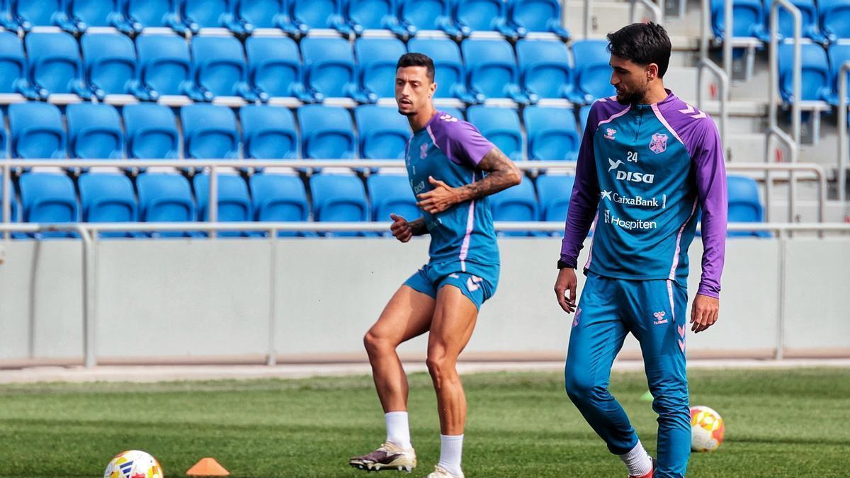 La felicidad del Tenerife frente a la angustia del Ourense en la última jornada