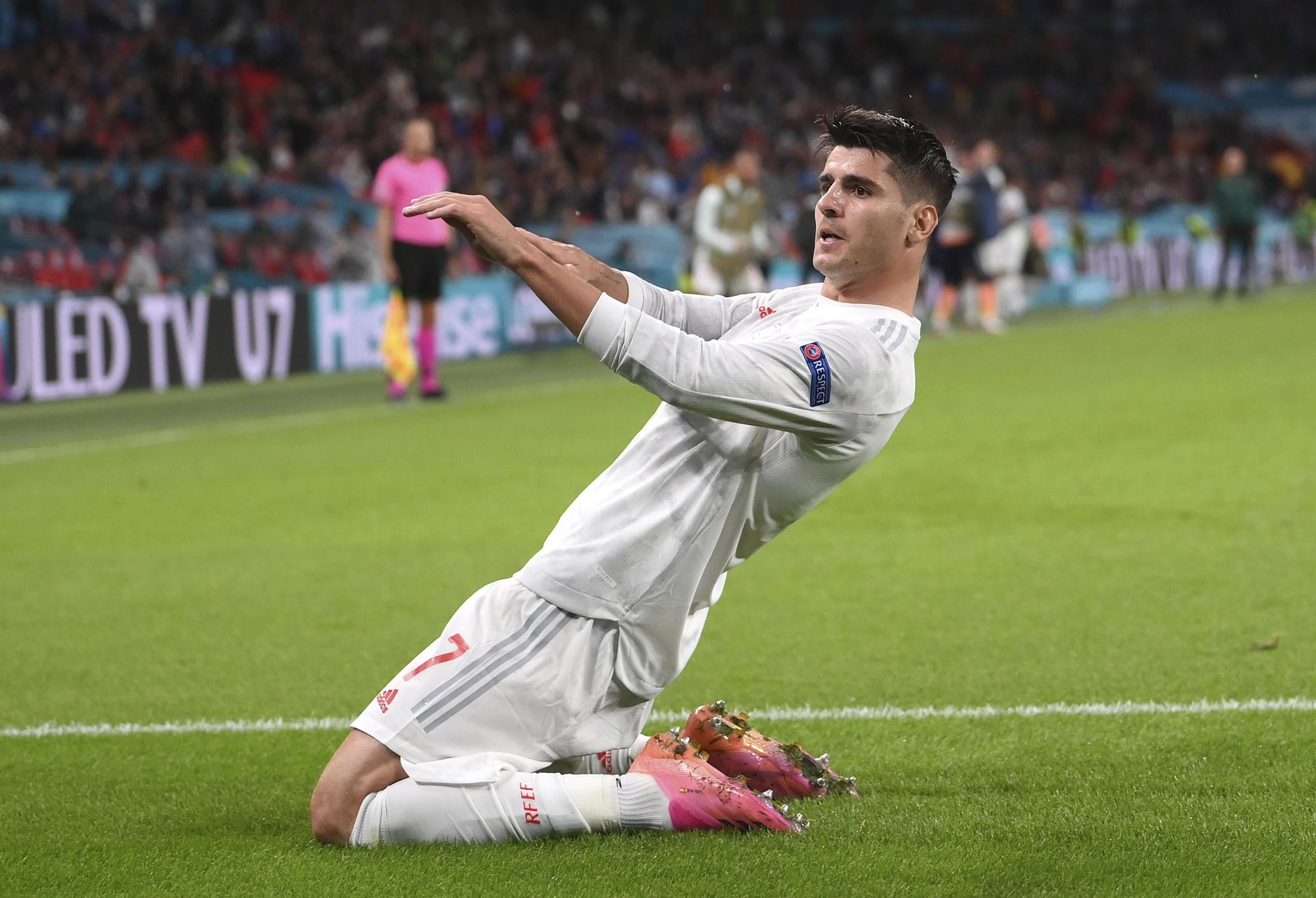 Así celebra Morata su gol contra Italia en la semifinal de la Eurocopa