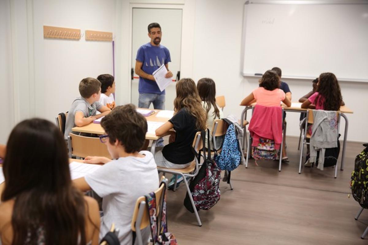 L’Institut Viladomat s’estrena fent les classes en barracons mentre es construeix el nou centre.