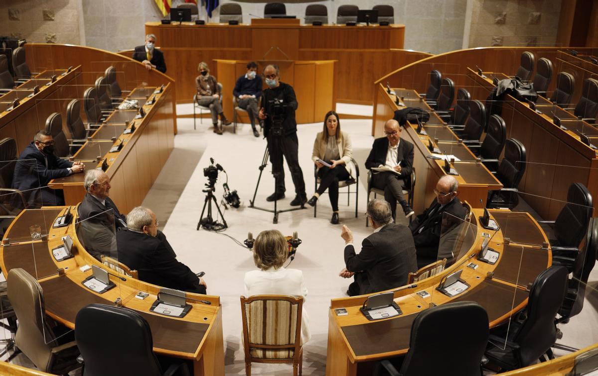 Así fue el reencuentro de presidentes autonómicos Así fue el reencuentro de presidentes autonómicos